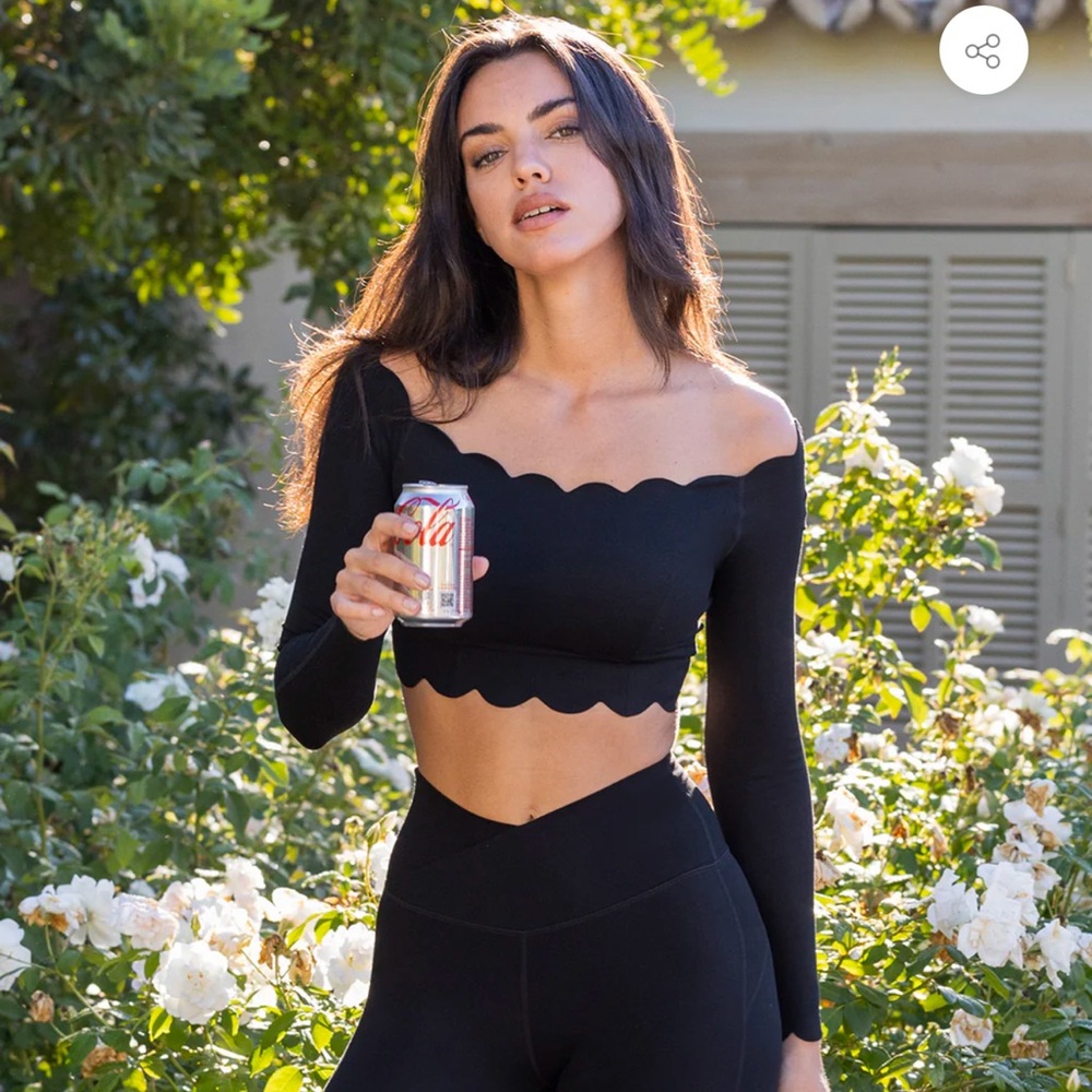 OFF SHOULDER LONG SLEEVE CROP TOP WISKII BRAND NEW